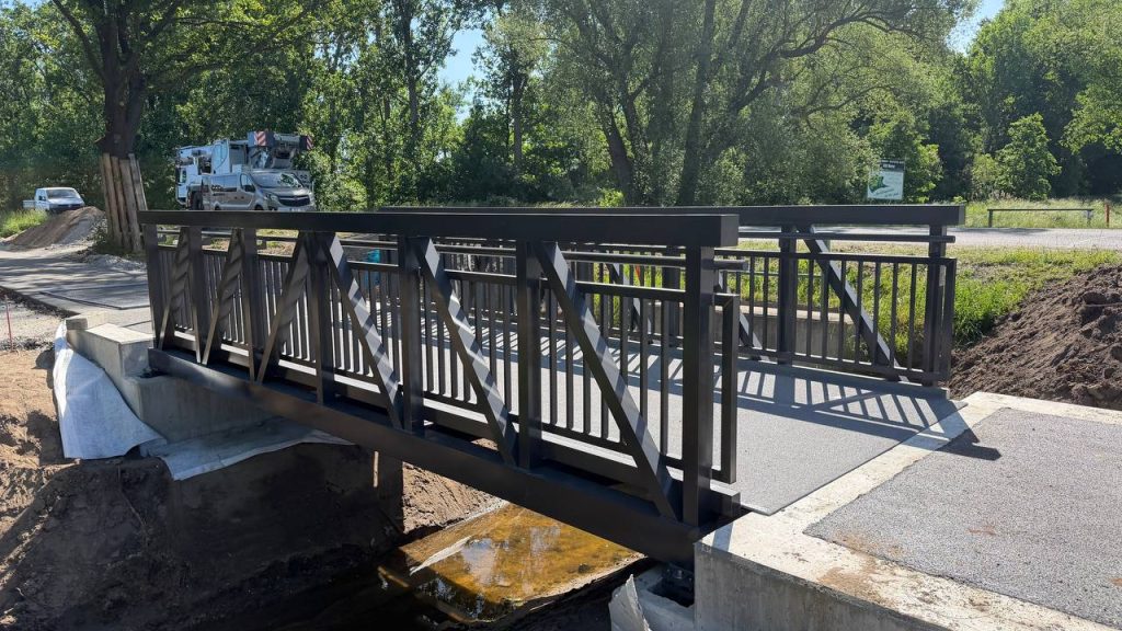 Aluminium footbridge on Lübbener Straße in Luckau, Brandenburg