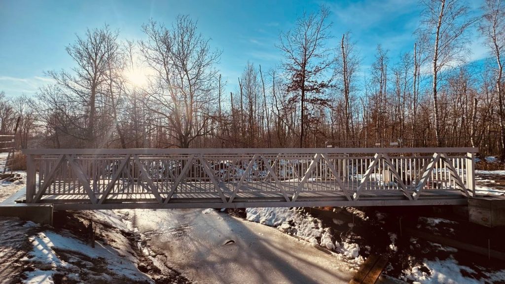 Aluminium footbridge on the Pommerheideweg in Lauchhammer, Brandenburg