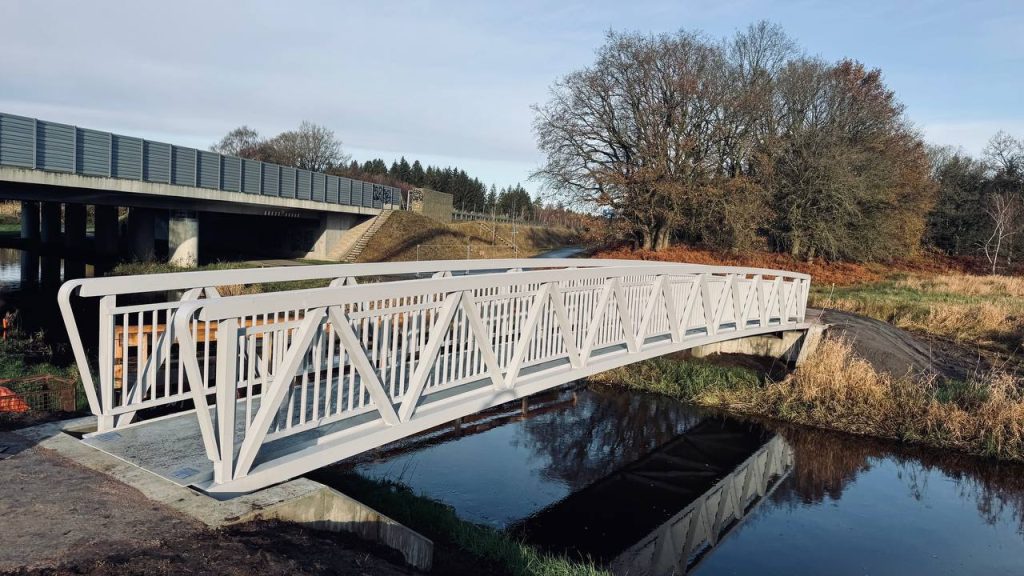 Aluminium bridge carrying a path over the Schmalfelder Au